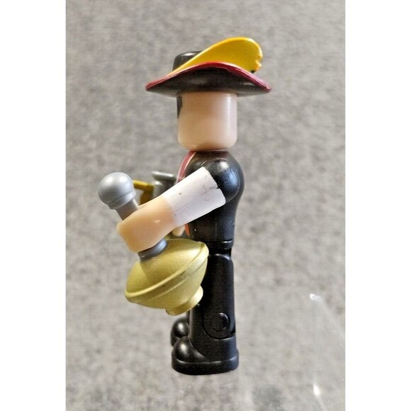 Roblox 3" Action Figure, Series 2 Seranok w/Accessories (NO CODE) - Picture 2 of 8